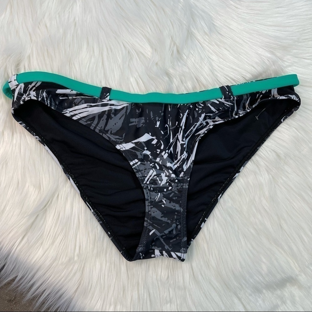 NWOT Fabletics Allison Cheeky Bikini Bottom - Picture 3 of 10